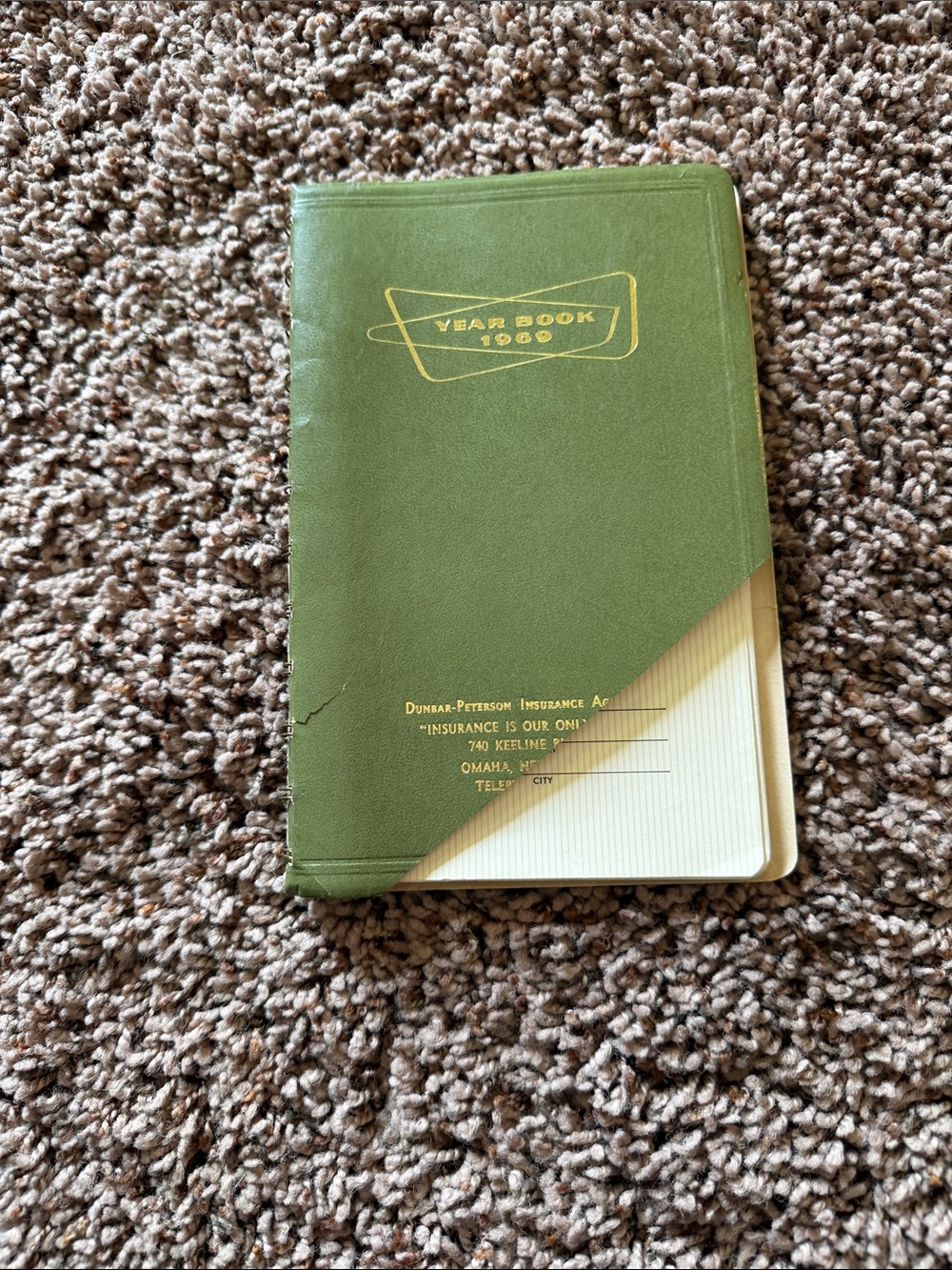 Green Year Book Pocket Organizer - Unbranded
Vintage 1969